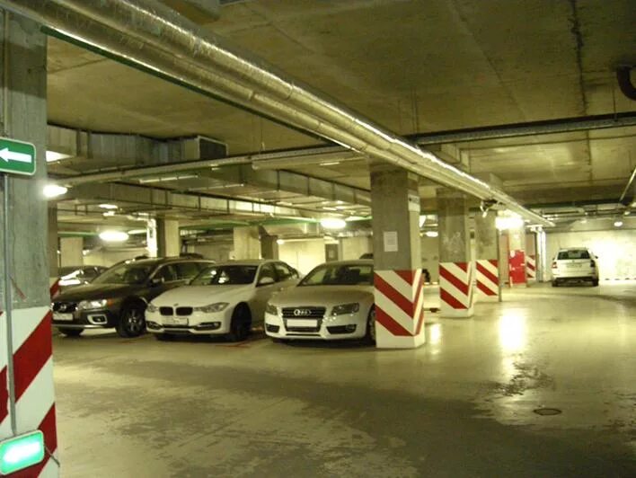 Паркинг авеню. Парковка пятое авеню. Паркинг авеню. Парковка тц 5 авеню октябрьское поле. Подземный паркинг северное чертаново 3б.