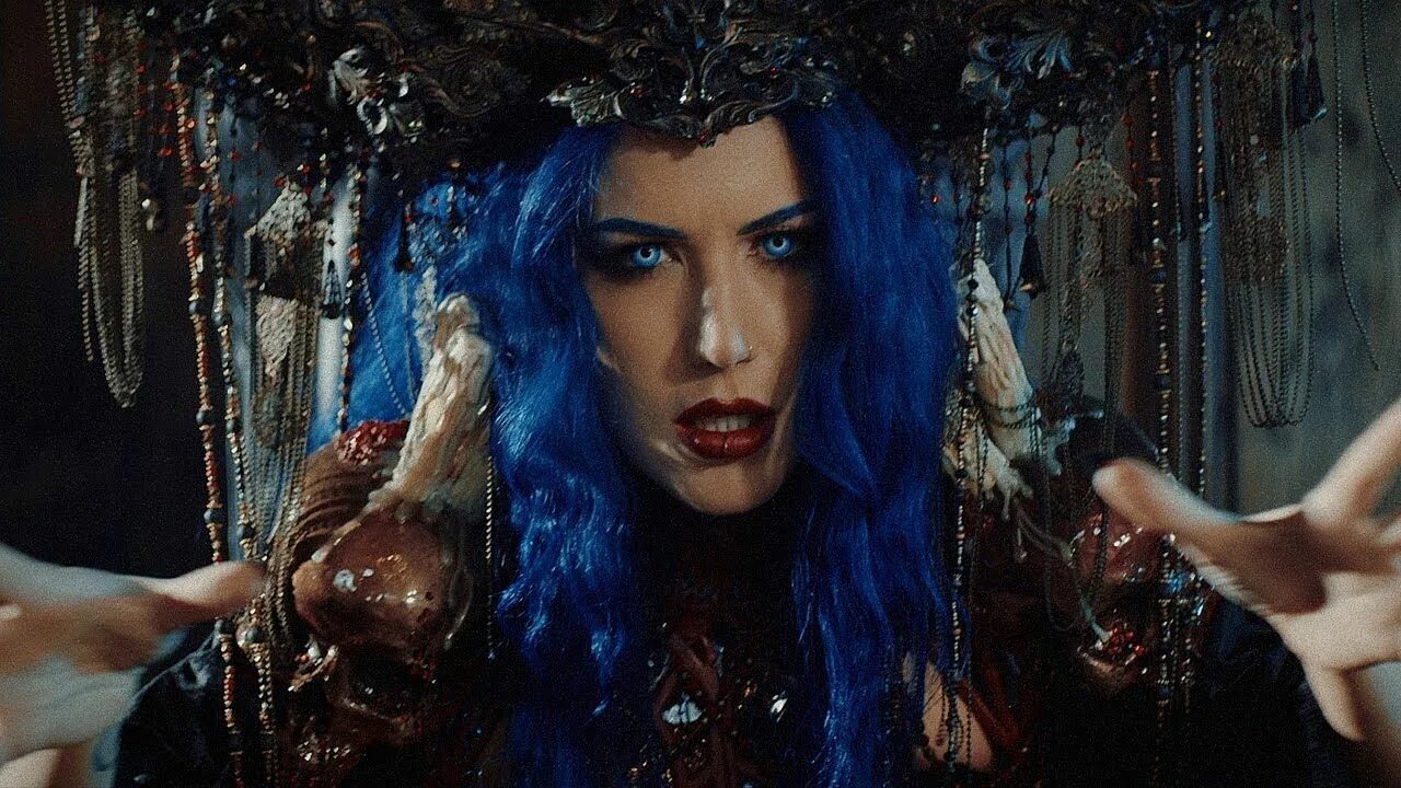 Powerwolf demons are girl s best. Alissa White-Gluz. Alissa White-Gluz Powerwolf. Demons are a girl's best friend Powerwolf Alissa White-Gluz. Алиса Уайт Гласс 2021.