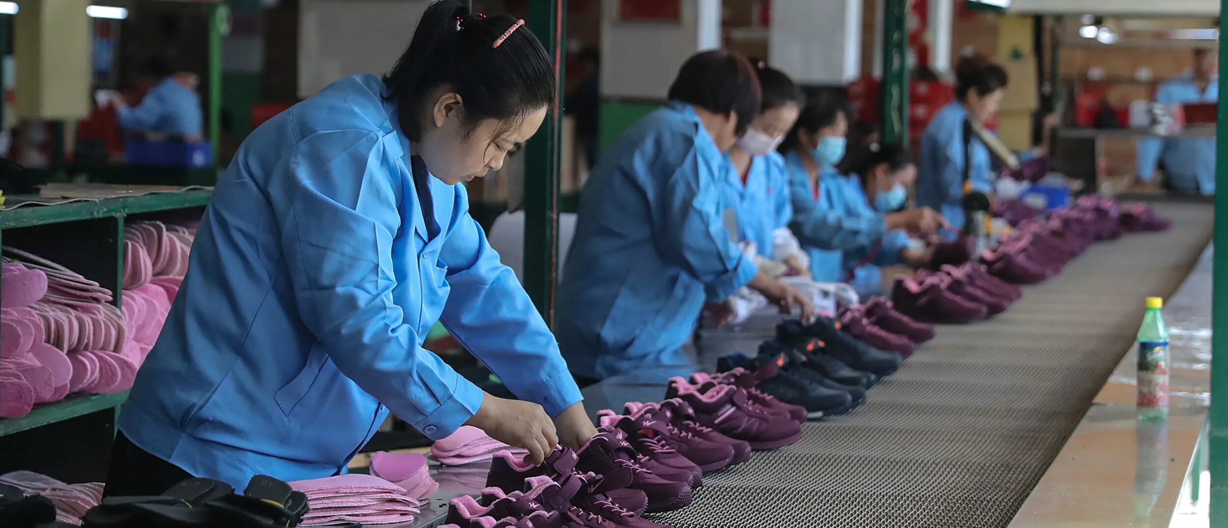 Co support. Shoe Factory. Korea Factory Shoes. Производство кроссовок в Китае фото.