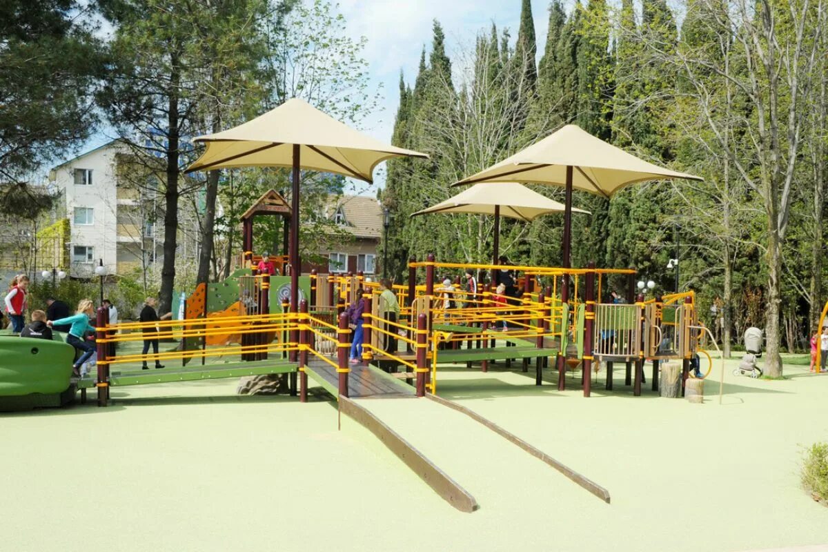 олимпийский парк сочи детская площадка. детская площадка в олимпийском парке адлер. детские площадки адлер. сочи нижнеимеретинская улица. детская игровая мандарин парк адлер.