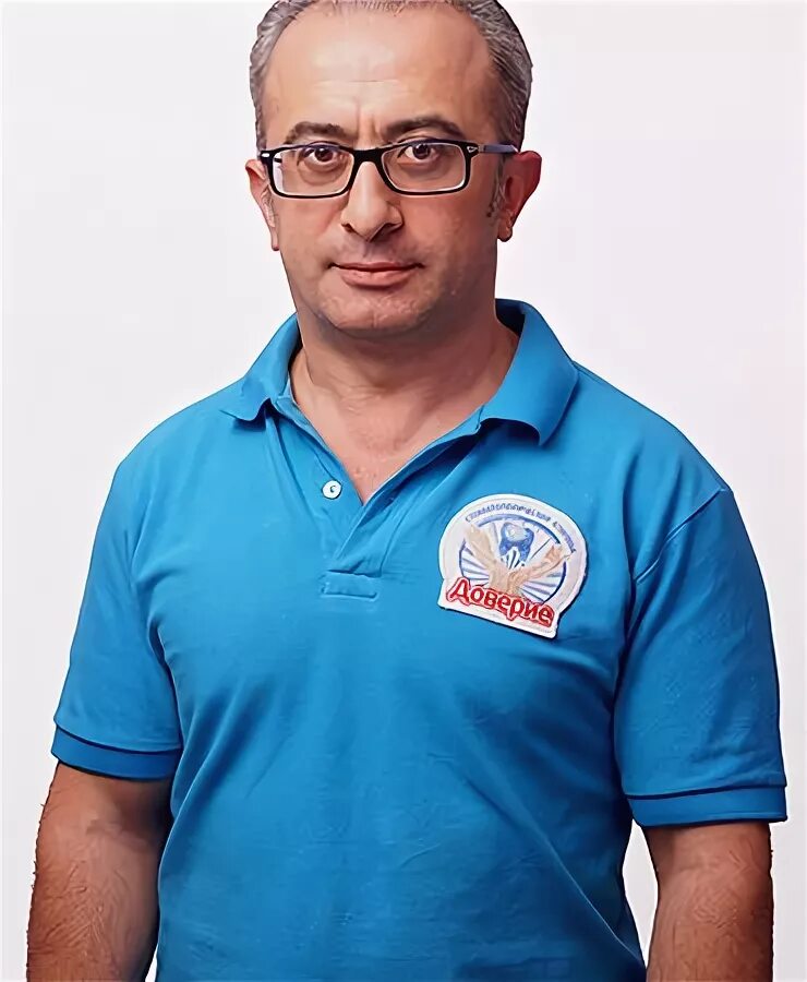 Низами мамедов. Хирурги стоматологи ялта. Ашуров кахриман велиевич. Мамедов имплантолог. Хирург мамедов майкоп отзывы.