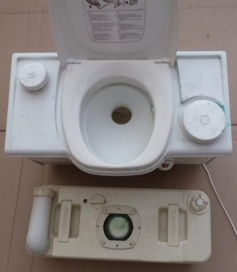 Туалет б у авито. Тетфорд туалет кассетный. Кассетный туалет для автодома. Кассета для кассетного туалета. Кассетный биотуалет 3d модель.