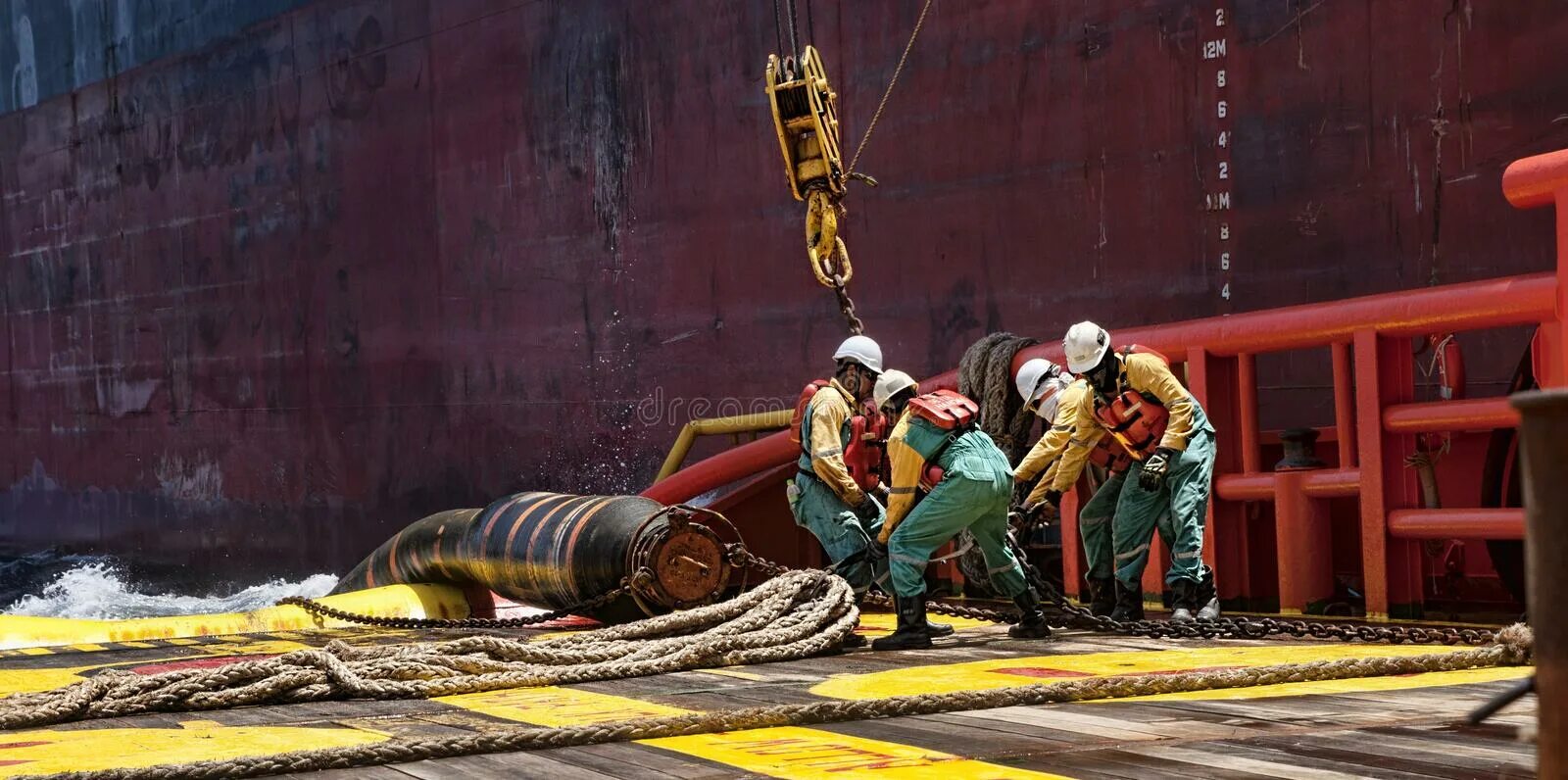Менеджмент фото. Fire ship drills. Maritime crew. Tech crew. Maritime crew.