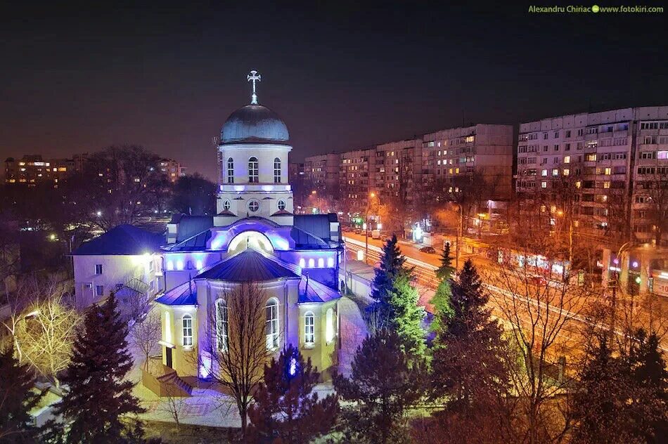 Кишинев. Молдова столица Кишинев. Кишинев центр города. Ночной Кишинев.