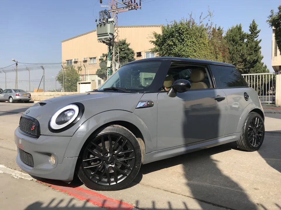 Диски mini cooper. Диски Mini JCW. Диски на мини Купер 17. Диски мини Купер с 2007. Диски Mini Cooper s.