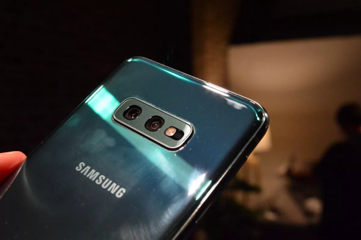 S10e 128gb. Самсунг s10e. самсунг s10e 128гб. s10e изумрудный. samsung 10s 2021.