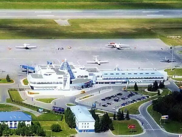 Аэропорт Ханты-Мансийск. Аэровокзал Ханты-Мансийск. Аэропорта аэропорта Ханты-Мансийск.