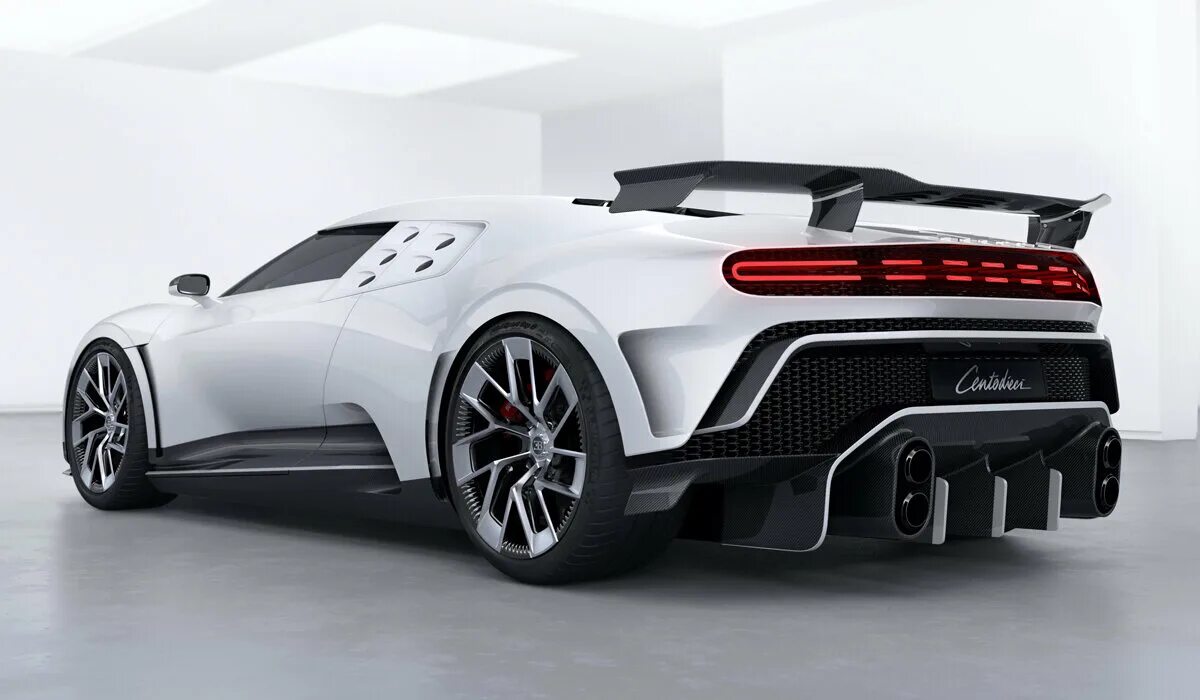 Фото 2020 года. Бугатти 2020 Centodieci. Bugatti 2020 Centodieci автомобиль. Бугатти Centodieci 2022. Гиперкар Bugatti Centodieci 2020.