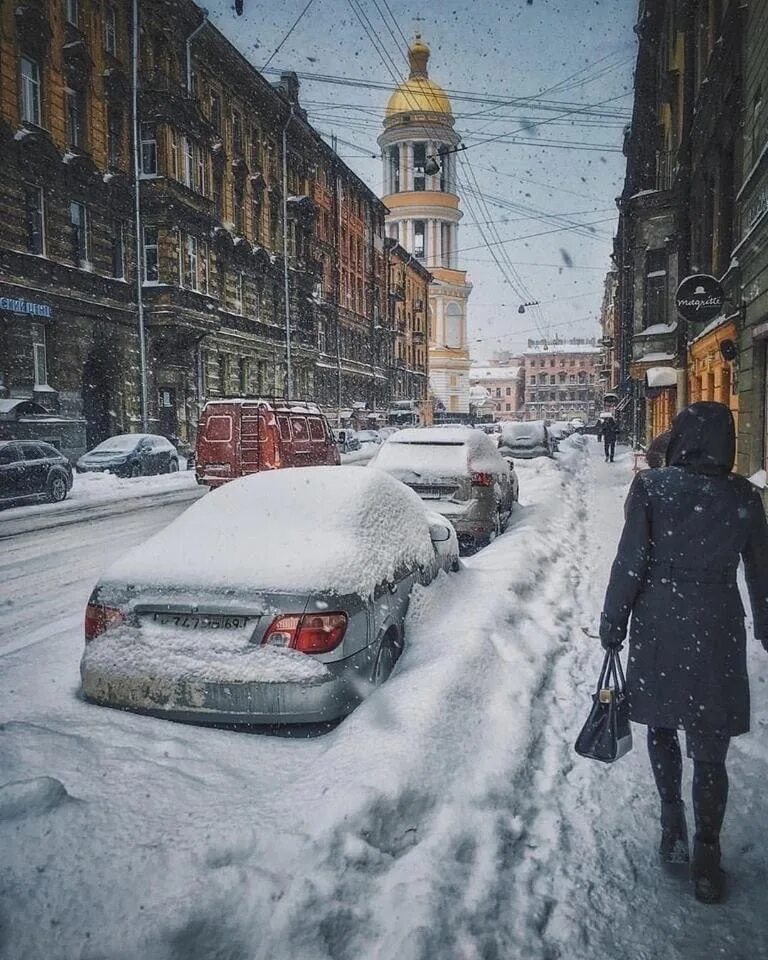 Питер реальная жизнь. Снег в Петербурге. Питер зима. Снегопад в Санкт-Петербурге. Заснеженный Питер.