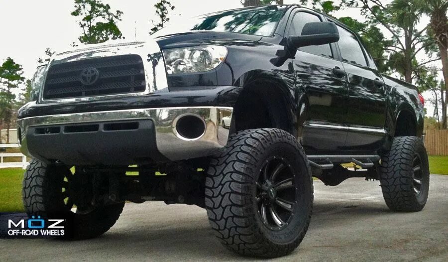 Шина тундра. 33 колес на toyota tundra. Тойота тундра размер 20 колес\. Шина тундра. Toyota tundra диски.