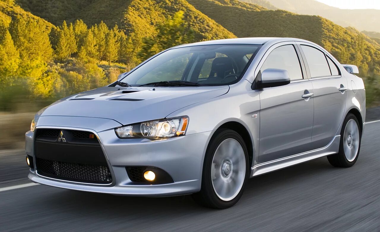 Митс. Митсубиси лансер 10. mitsubishi lancer 2009. мицубиси ланцер 2009. машина митсубиси лансер 10.