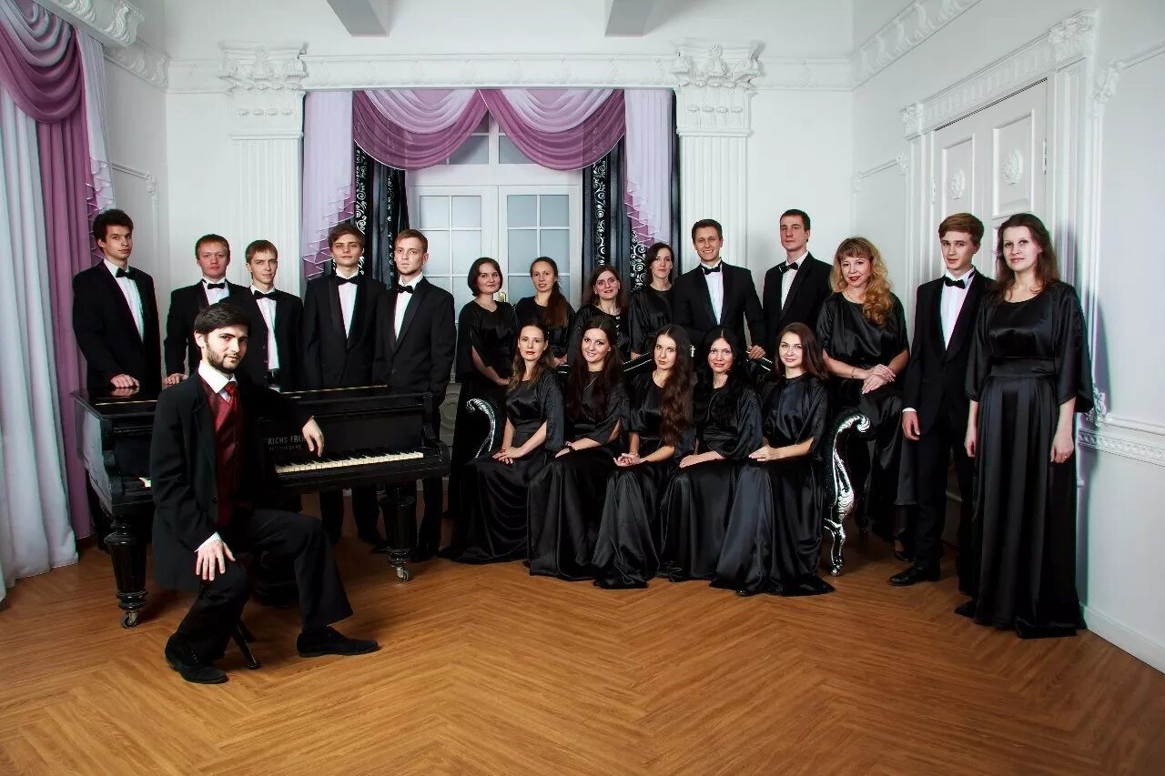 Камерные хоры санкт петербурга. Петербургские серенады камерный хор в пушкине. Петербургские серенады камерный хор в пушкине. Хоровая миниатюра это. Петербургские серенады камерный хор в пушкине.