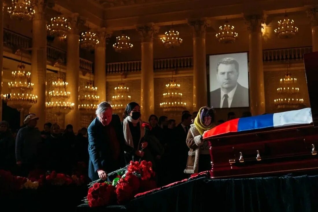 Жириновский госдума 1996. Жириновский владимир вольфович 2022. Жирик с трибуны думы. Выступление жириновского. Владимир жириновский 2022.