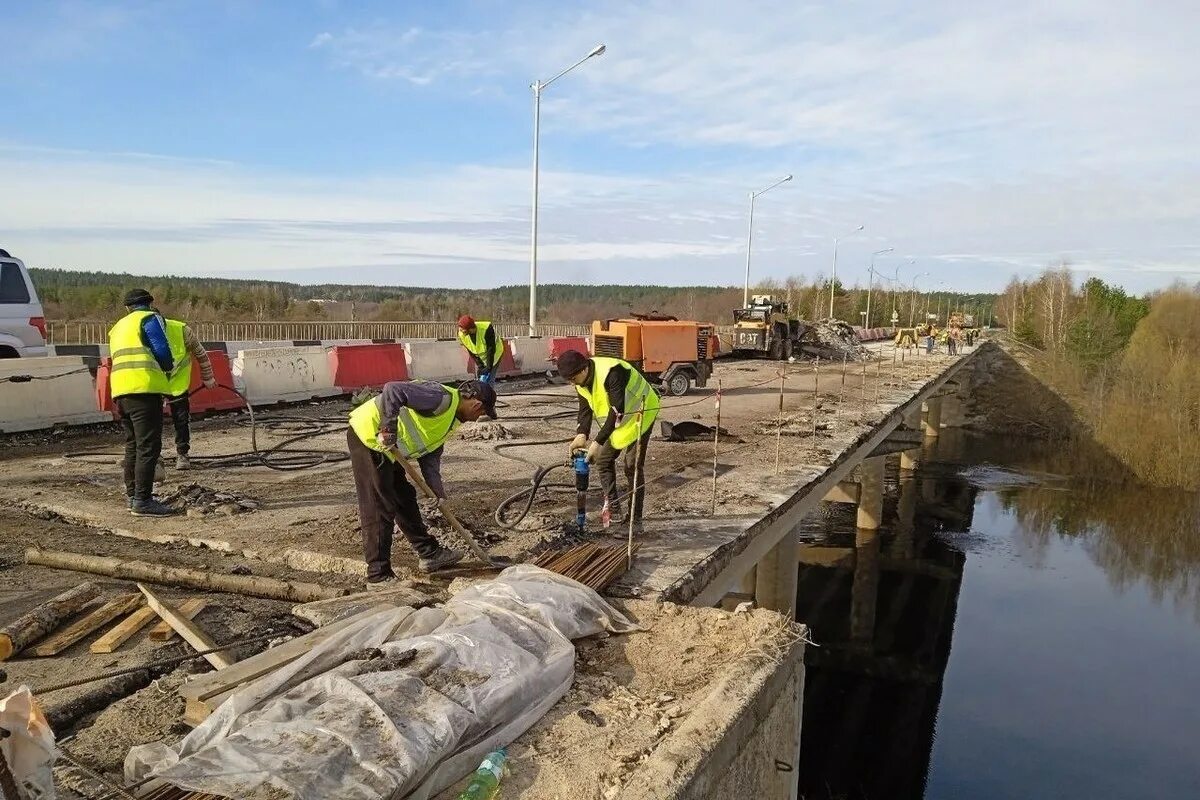 Проект моста через реку. Стройка моста. Разлив Оки в Рязанской области. Мост через оку Рязань.