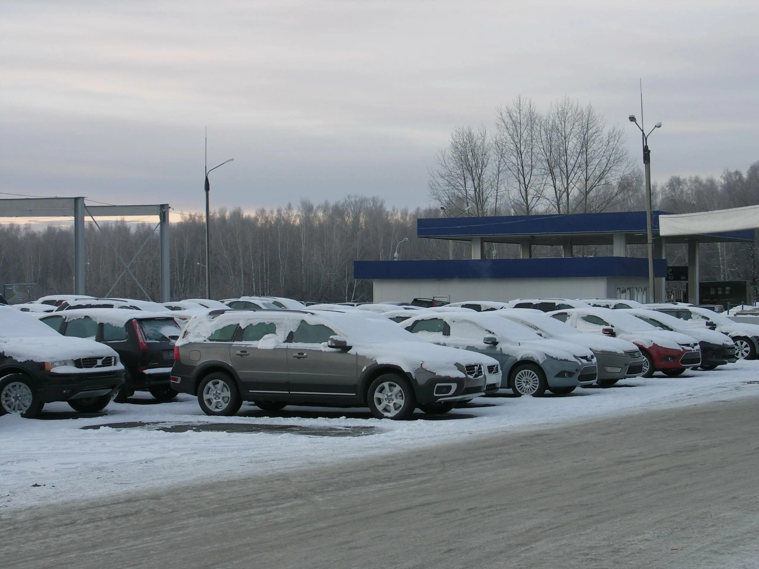 рынок б/у автомобилей. зелёный угол авторынок уссурийск. авторынок тверь. авторынок иркутской области. рынок машин.