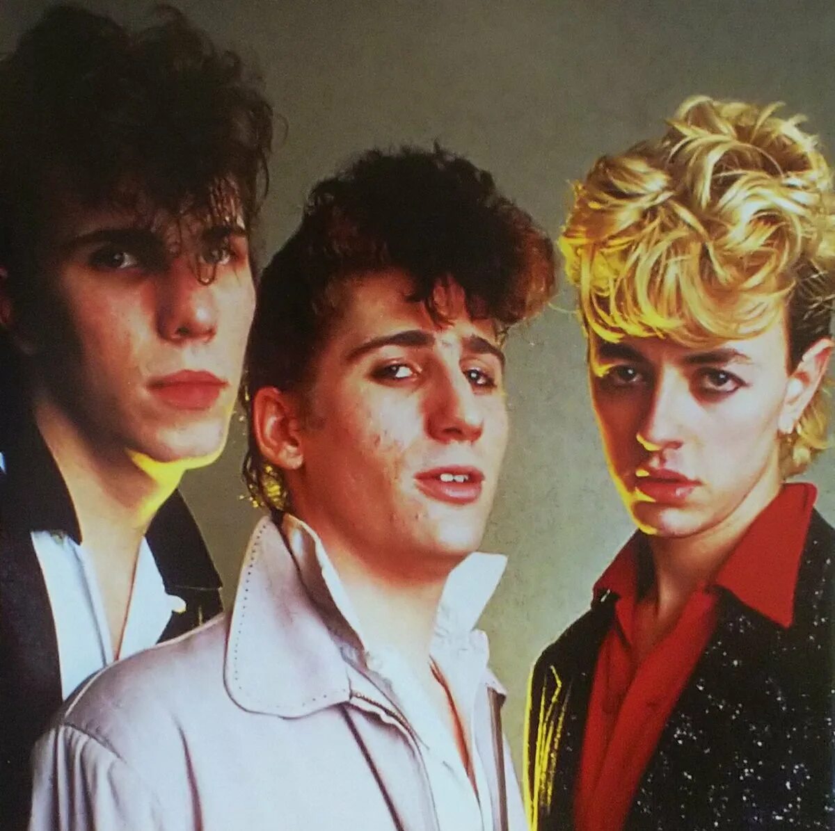 Кэтс песня. Группа Stray Cats. СТРЕЙ кэтс группа. Stray Cats 1981. Stray Cats фото.