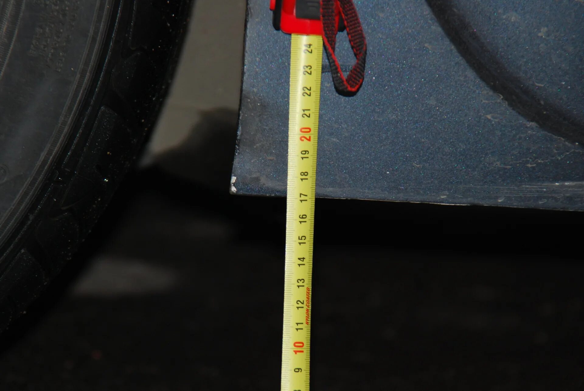 Уменьшенный клиренс. Клиренс что это такое в машине. Как замерить занижение авто. Как измерить клиренс автомобиля.