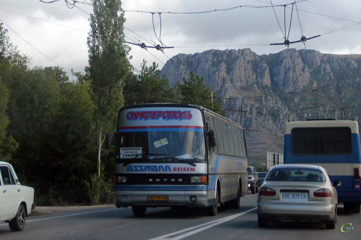 Троллейбус Симферополь Гурзуф. Автобус Алушта. Алушта Гурзуф автобус. Алушта автовокзал 2022 г.