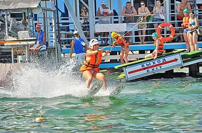 Воднолыжный парк Анапа. Воднолыжный парк море удовольствия Анапа. Воднолыжный стадион Анапа. Воднолыжный стадион парк Анапа.