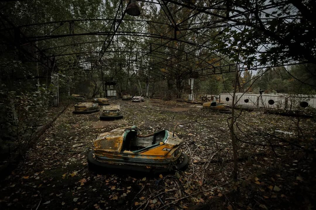 Chernobyl zone. Чернобыль зона отчуждения Припять. Припять Чернобыль ЧАЭС зона отчуждения. Города в Чернобыльской зоне отчуждения. Белорусская зона отчуждения Чернобыльской.