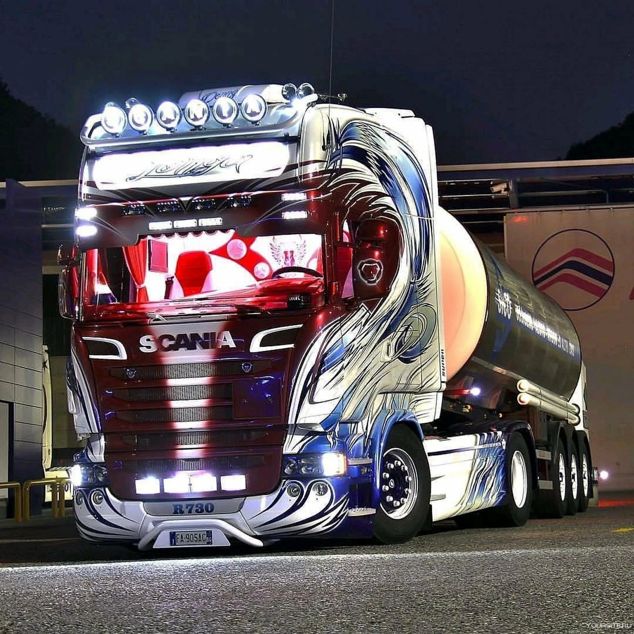 10 самых грузовиков. Грузовик Скания тюнингованный. Scania s770 Tuning. Фуры Скания тюнинговые. Тюнингованный тягач Скания.