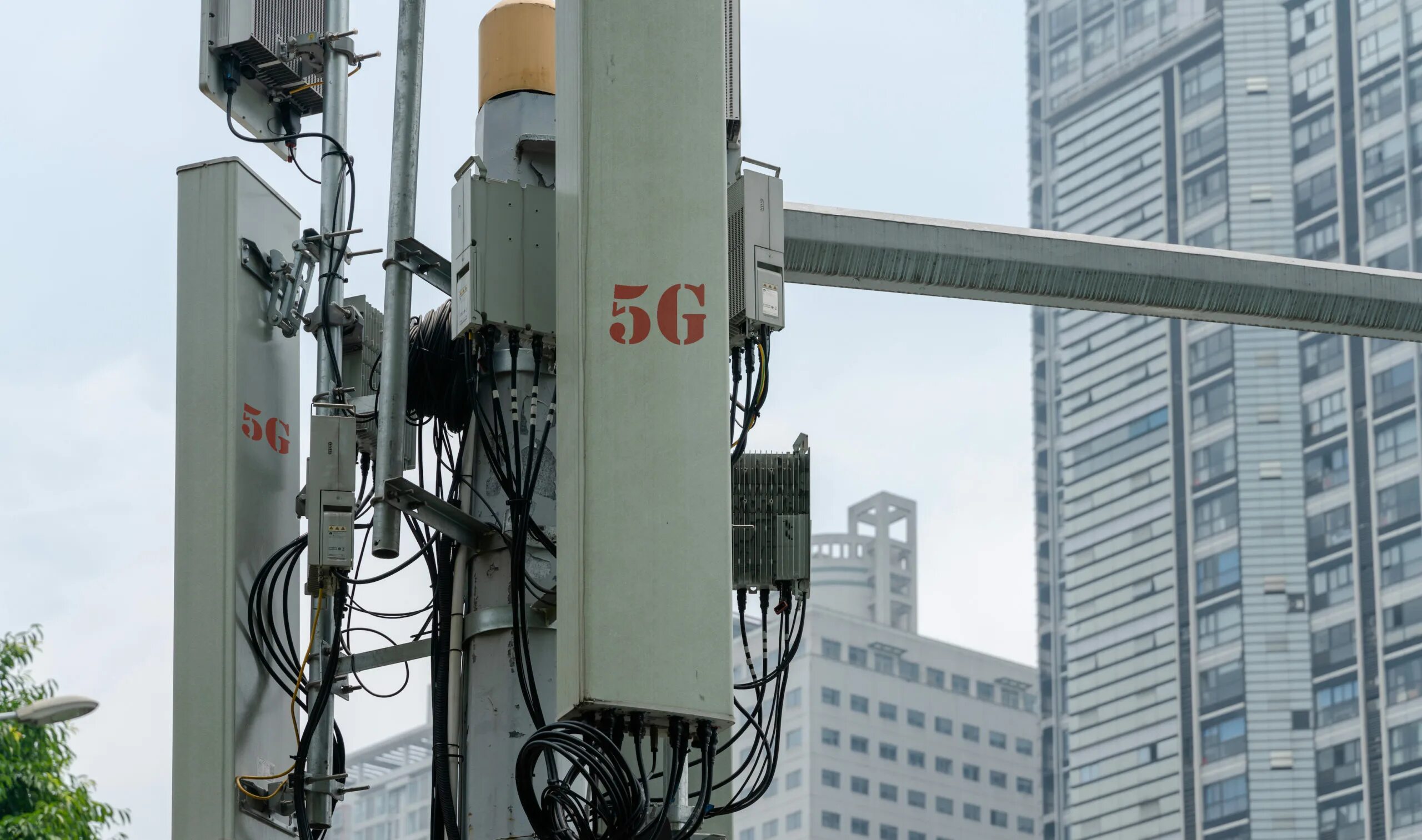 Таку 5. 5g Cell Tower. +Электрик stolb 5g. Солнечная антенна. Число базовых станций 5g в Китае достигло 2,2 млн.