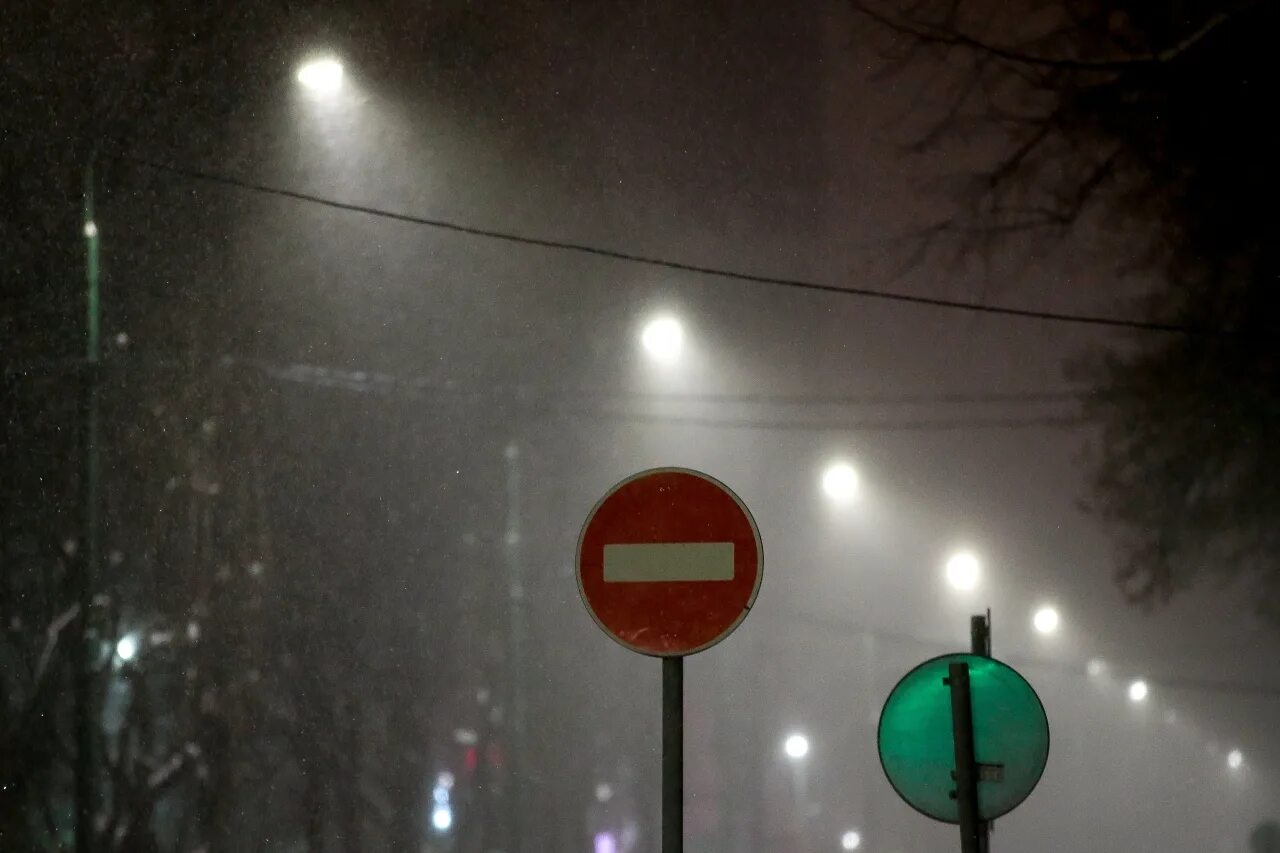 Выезды из москвы перекрыты. Перекрыта улица. Ограничение движения. Перекрытые дороги в Москве. Перекроют движение в Москве апрель.