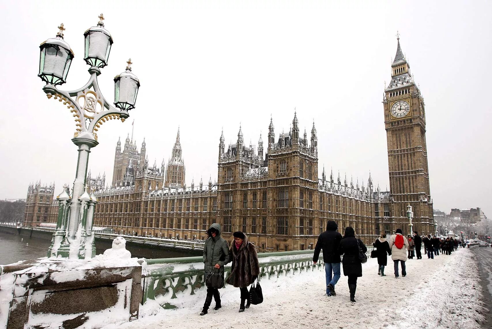 англия зимой. биг бен в лондоне зимой. кембридж англия зима. кембридж англия зима. зима в англии.