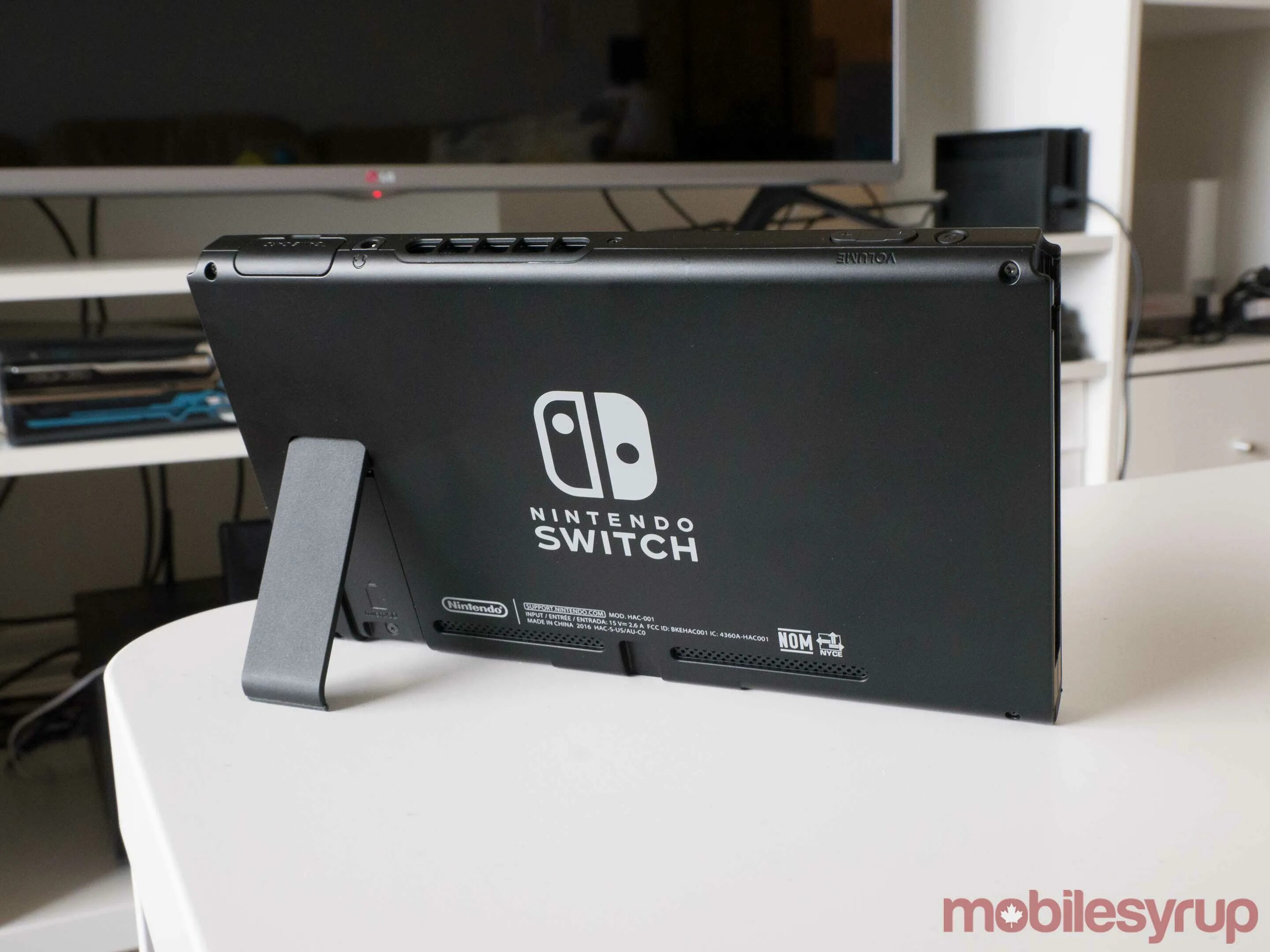 Switch backing. Док станция Нинтендо. Nintendo Switch OLED задняя сторона.