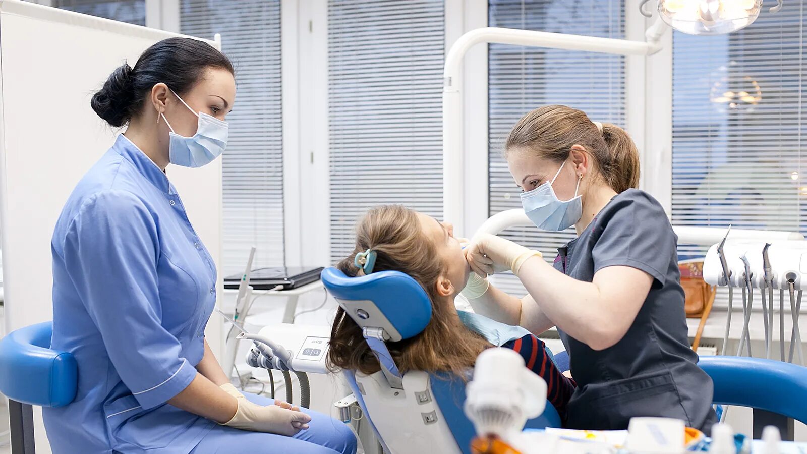 Врачи стоматологической поликлиники 5. Сайт стоматологии. Стомотологическая клиника. Стоматология клиника.