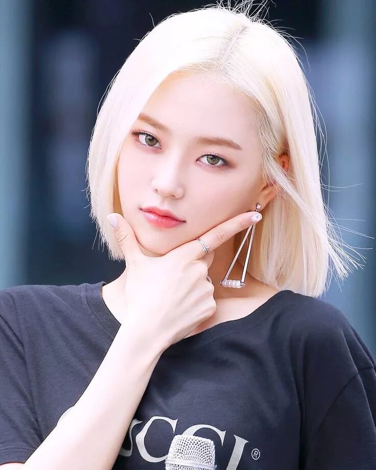 Jang Yeeun CLC. Jang Yeeun CLC блондинка. Еын CLC блондинка. Айдол CLC.