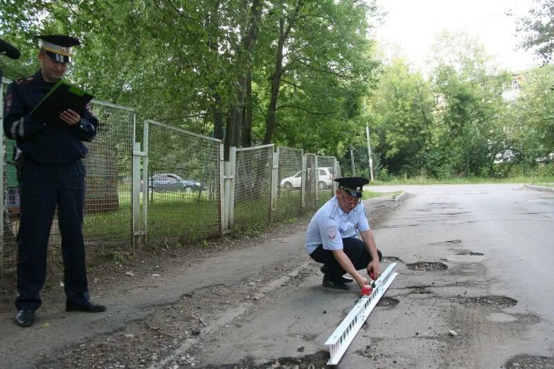 Плохое содержание дорог. Неудовлетворительные дорожные условия. Монахов Ижевск ГИБДД.