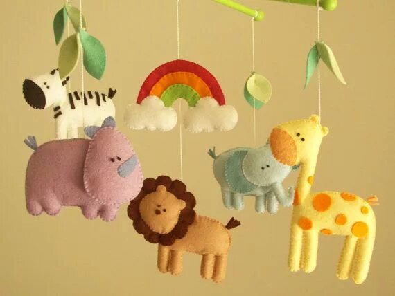 Móbile infantil Felt crafts, Felt crafts patterns, Felt patterns