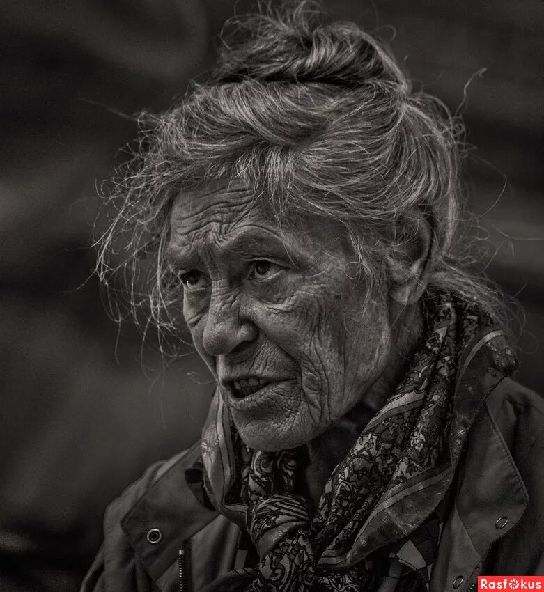 Старые баю. Старуха. Старая женщина. Колоритная бабушка. Фотопортреты старух.