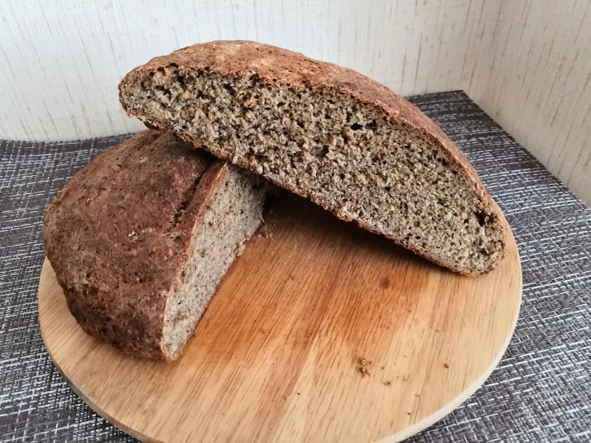 Хлеб 5 злаков. Пудовой хлеб. Серый хлеб полукруглый злаковый. Злаковый хлеб пудов. Ржаной хлеб на кефире рецепт