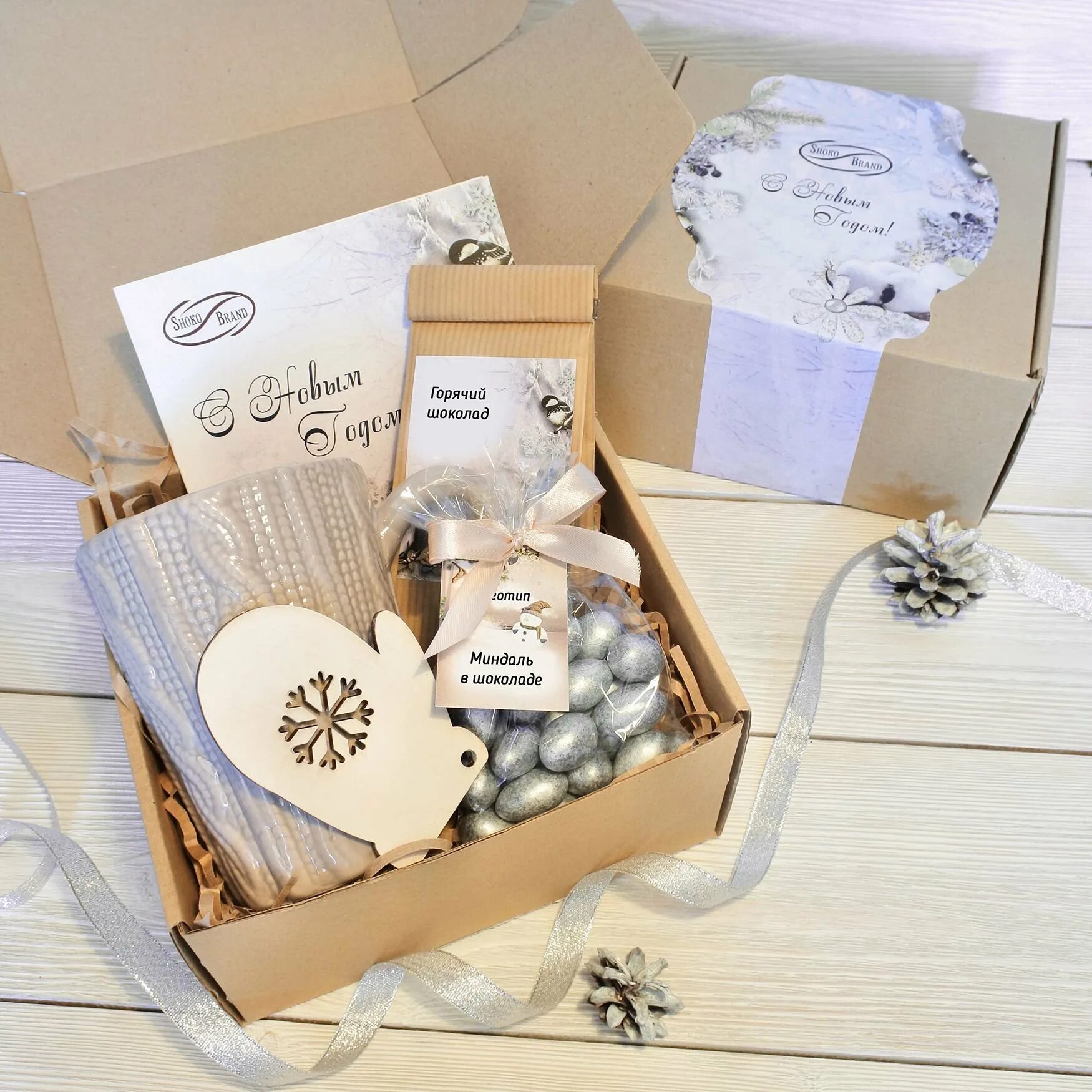 Новогодние корпоративные подарки. Корпоративные подарки на новый год. Корпоративные подарки на новый год. Необычный корпоративный новогодний подарок. Креативные подарки партнерам.