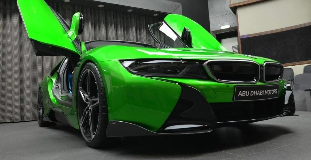 Кислотные машины. BMW i8 Green. БМВ i8 зеленая. БМВ ай 8 зеленая. BMW i8 салатовая.