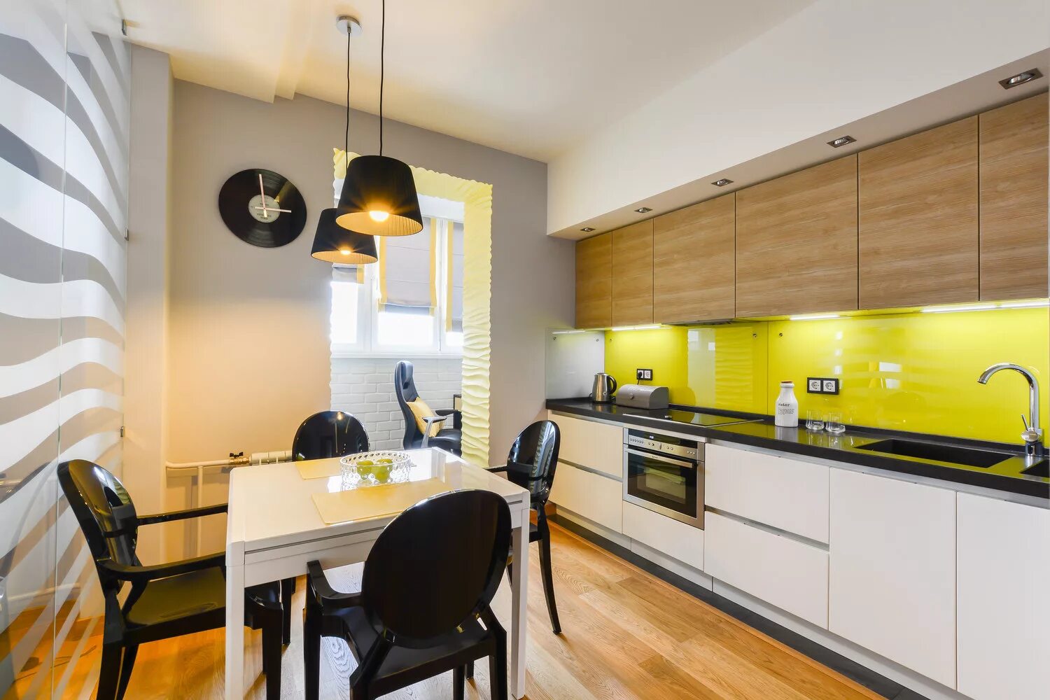 Интерьер кухни. Кухня в желтом цвете. Современный интерьер кухни. Желтая кухня в интерьере.