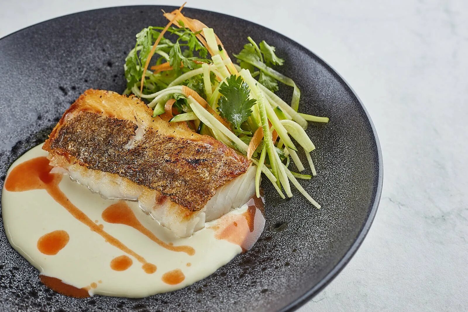 Блюда из рыбы. Блюда из жареной рыбы. Блюдо "рыба". Рыбное горячее. Стейк семги с овощами.