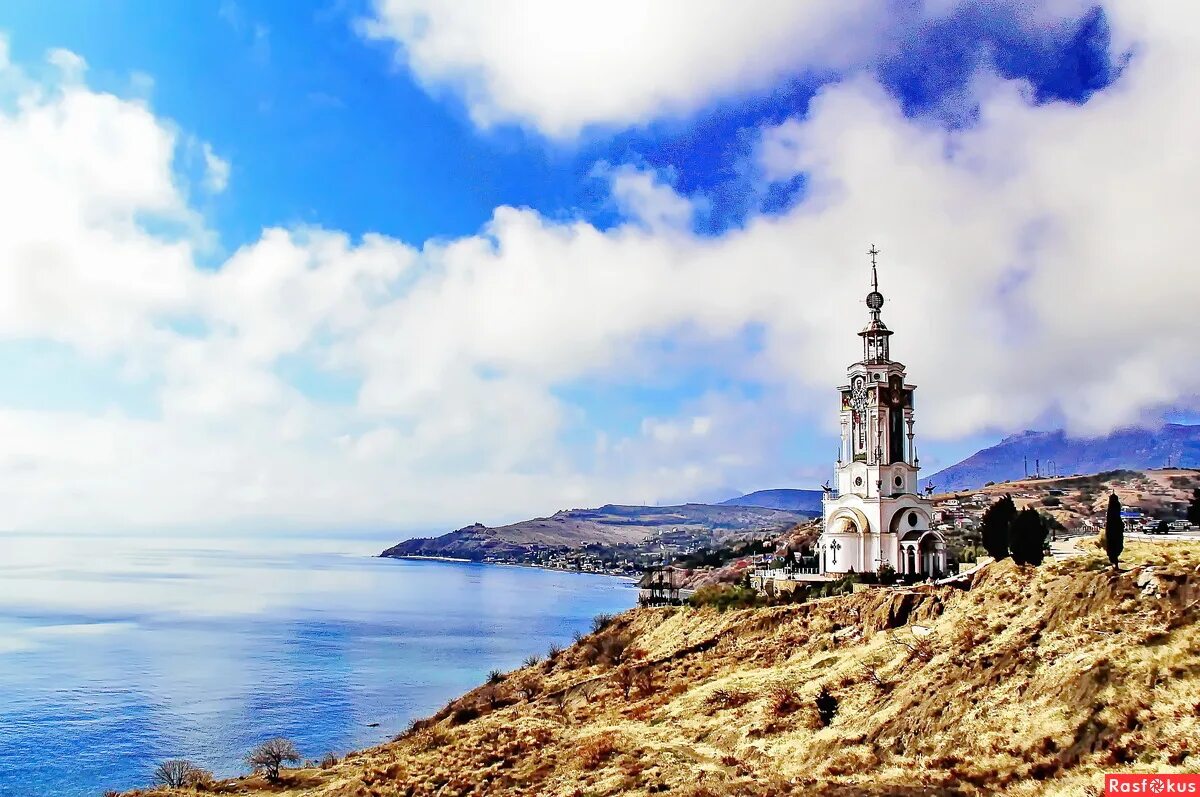 Село Малореченское Крым. Село Малореченское Алушта. Поселок малоречье Крым. Малореченское. Храм-Маяк. Погода в малореченском