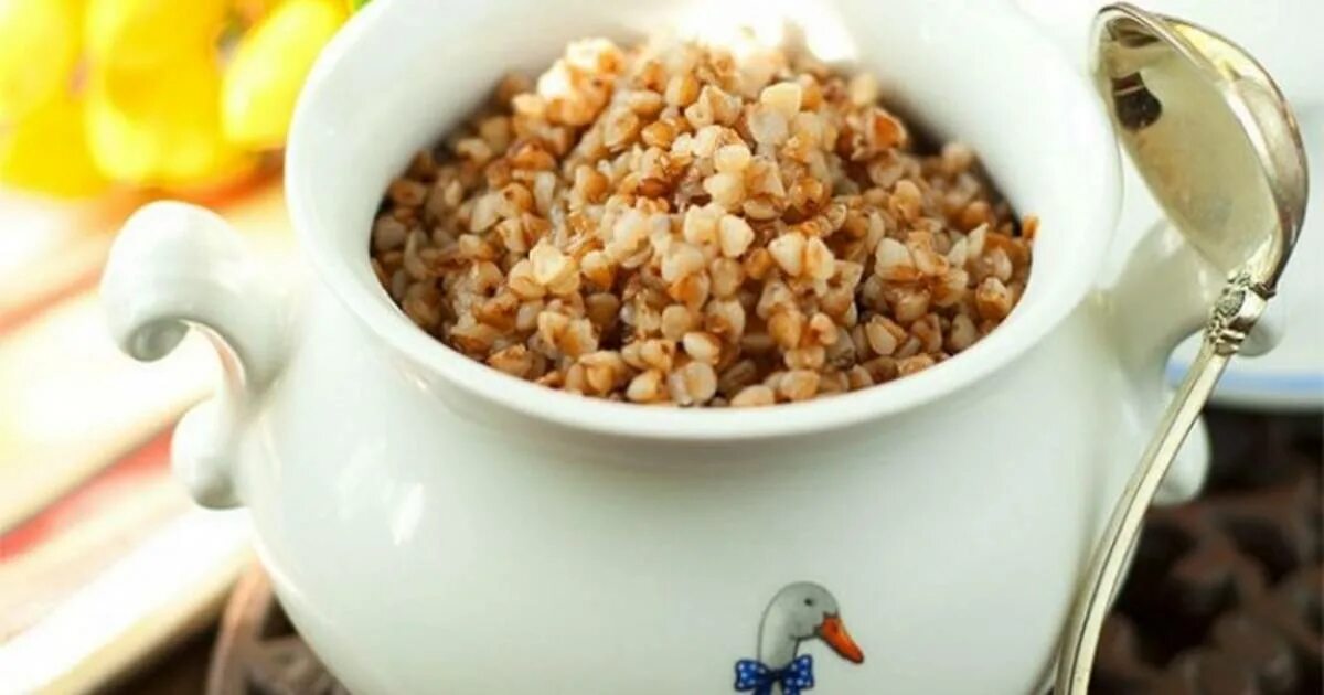 перловка в горшочке. гороховая каша в горшочке. каша в глиняном горшке. перловка с грибами в горшочке. гречневая каша в горшочке в духовке.