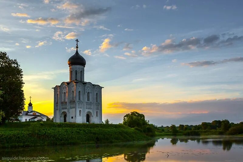 постройка церкви покрова на нерли. постройка церкви покрова на нерли. храм покрова на нерли. река нерль церковь покрова на нерли. церковь покрова на нерли близ боголюбова.