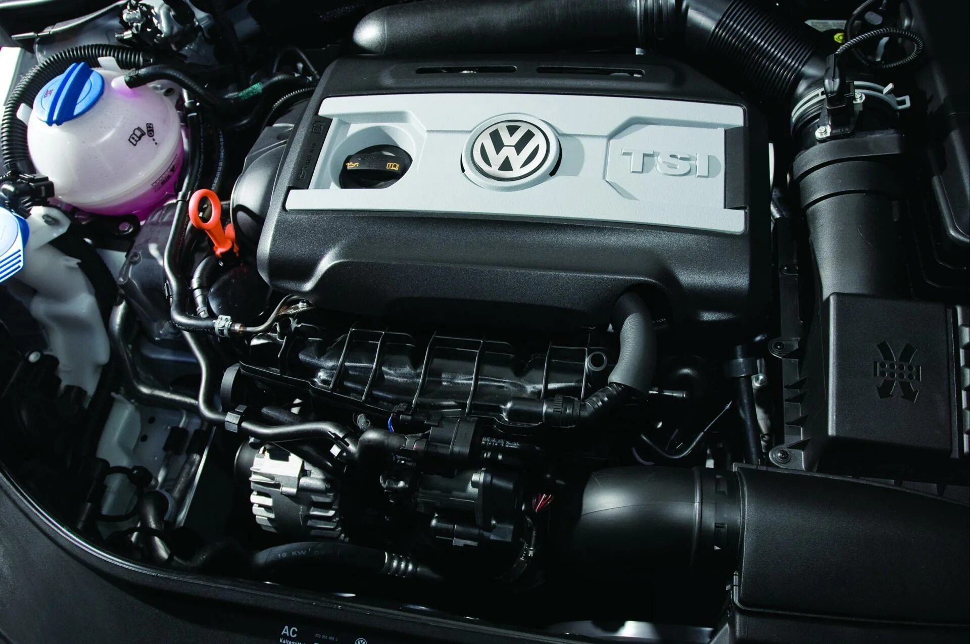 Volkswagen Passat cc TSI мотор. Двигатель Volkswagen Passat СС 2.0 TDI. Фольксваген б 6 1 и 4 турбо. Фольксваген Пассат 1.4 турбо. Двигатель на автомобиль volkswagen