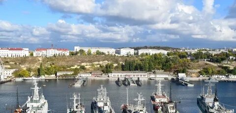Военно морской город
