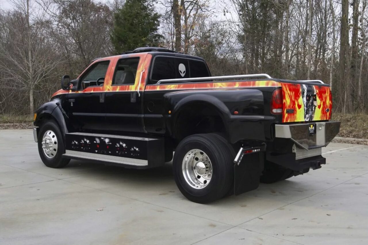 Огромный пикап. Форд ф 650. форд пикап f650. американский пикап форд ф 650. ford f650 2025.
