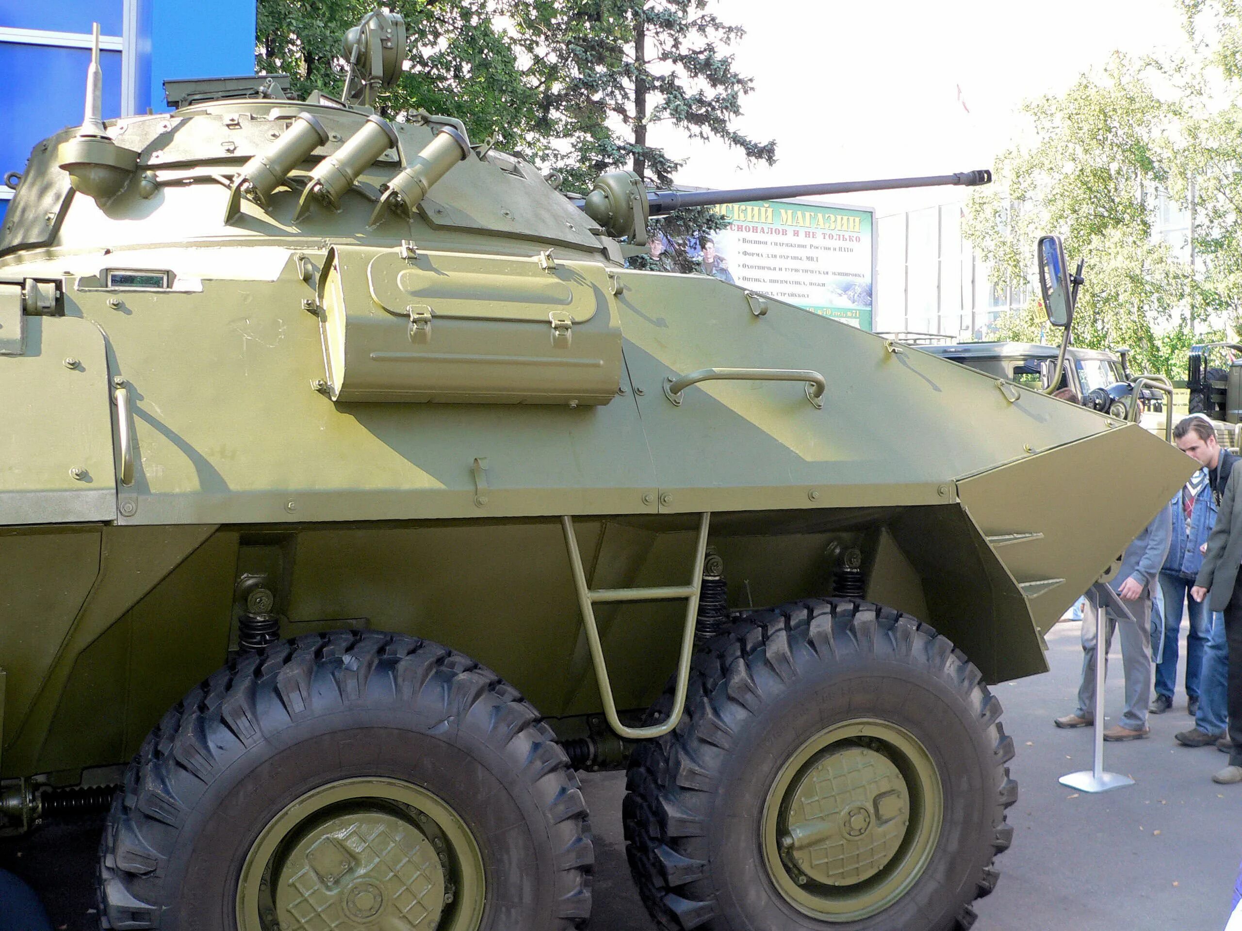 Бронетранспортер БТР-90 памятник-экспонат бронетехники (танк/БТР/САУ)