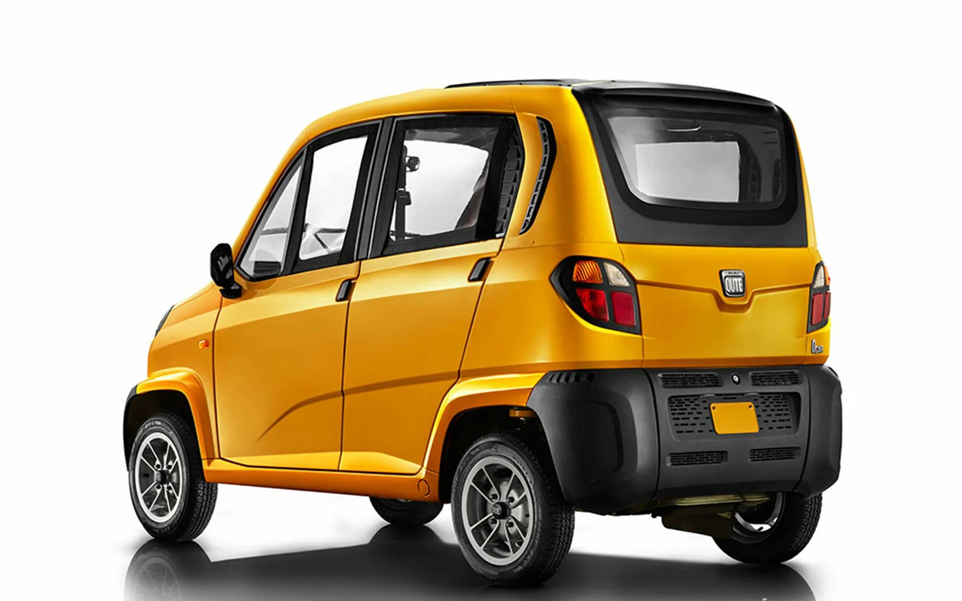 Куплю самый дешевый автомобиль. Bajaj Qute. Индийская малолитражка Bajaj. Bajaj Qute 2021. Bajaj Qute Qcar.