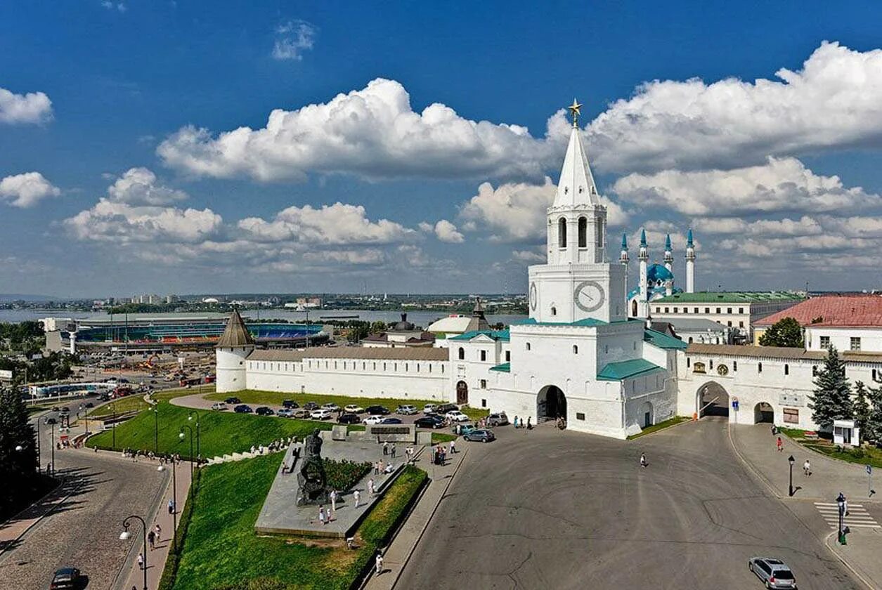 Музей заповедник Казанский Кремль. Кремль Казань. Казанский Кремль достопримечательности Казани. Кремлевская площадь Казань.