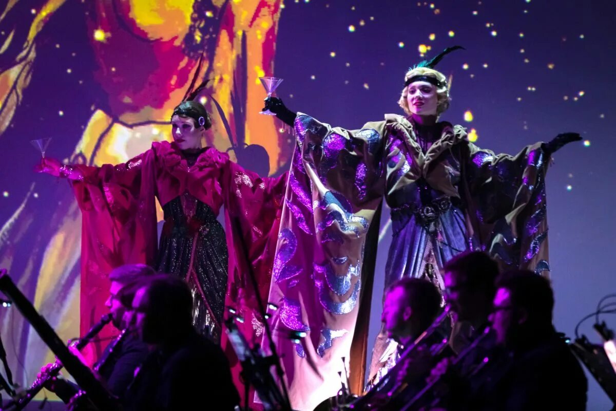 новогодний санкт-петербург. новогоднее световое шоу спб. световое шоу зимой. световое шоу санкт петербург. мультимедийное новогоднее шоу.