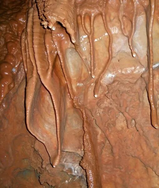 Щель фото. Калбасиновая щель. Дифракция света на двух щелях. Грекова щель турбаза криница. Альбатрос якорная щель.